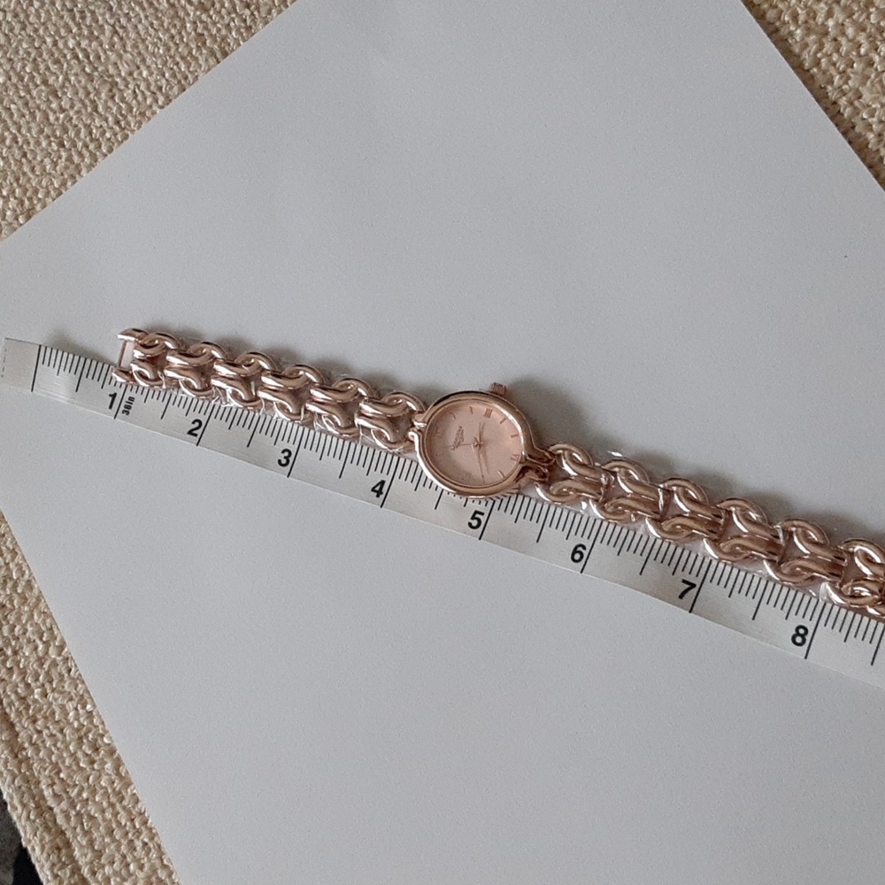Ladies Watch. Brand New In Box - Picture 6 of 14